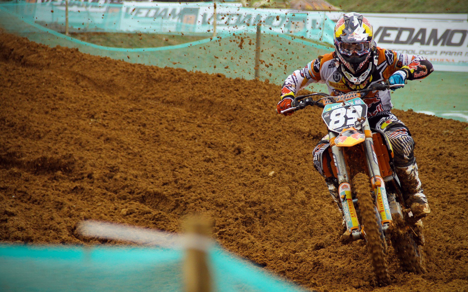 开云·体育官网-“英超强队力争三分，争夺榜首位置”，英超强度大