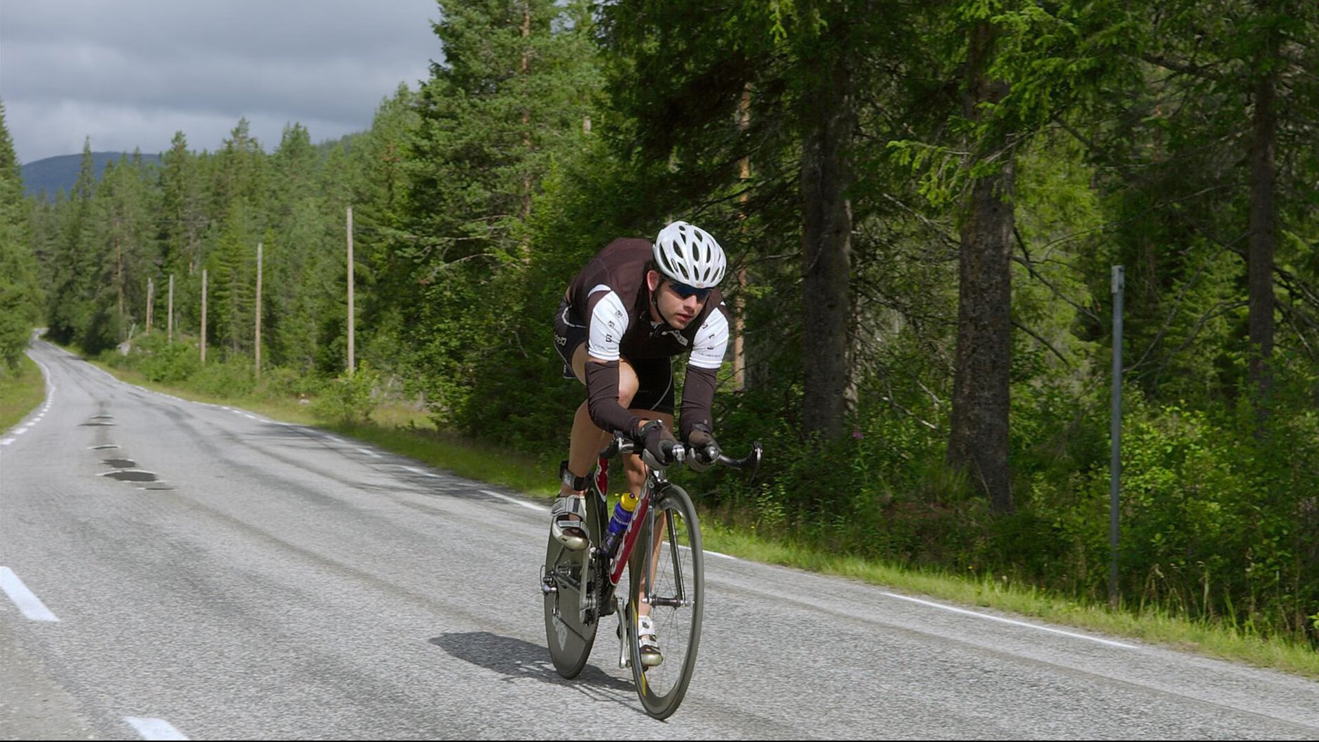 开云体育-弗雷德单节砍分引领球队逆转，弗雷德事件