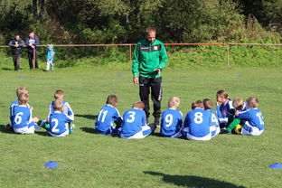 开云体育官方网站网址-国足比赛失误前战术布置追踪分析，国足总结失败 低估对手